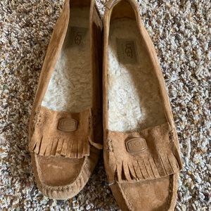 Ugh moccasins